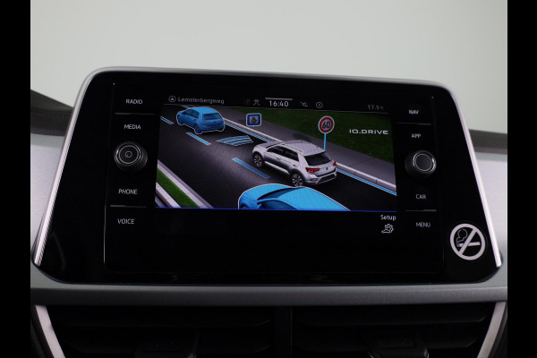 Volkswagen T-Roc 1.0 TSI Life Edition GOAL 115 PK | Navigatie | automatische Airco | Parkeer assistent | Volkswagen T-Roc 1.0 TSI Life Edition GOAL 115 PK | Navigatie | automatische Airco | Parkeer assistent |