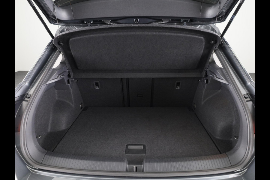 Volkswagen T-Roc 1.0 TSI Life Edition GOAL 115 PK | Navigatie | automatische Airco | Parkeer assistent | Volkswagen T-Roc 1.0 TSI Life Edition GOAL 115 PK | Navigatie | automatische Airco | Parkeer assistent |