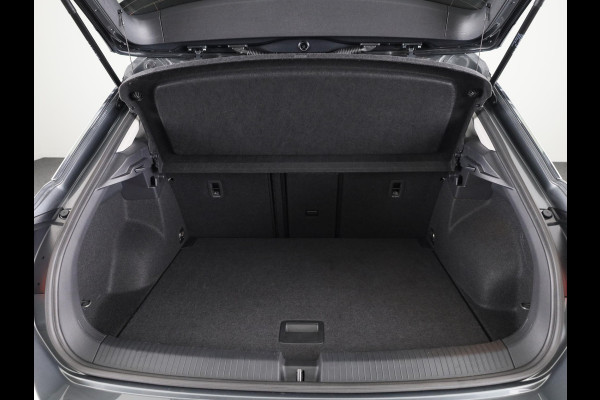 Volkswagen T-Roc 1.0 TSI Life Edition GOAL 115 PK | Navigatie | automatische Airco | Parkeer assistent | Volkswagen T-Roc 1.0 TSI Life Edition GOAL 115 PK | Navigatie | automatische Airco | Parkeer assistent |