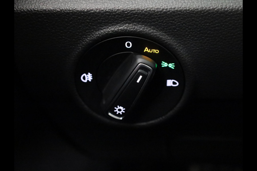 Volkswagen T-Roc 1.0 TSI Life Edition GOAL 115 PK | Navigatie | automatische Airco | Parkeer assistent | Volkswagen T-Roc 1.0 TSI Life Edition GOAL 115 PK | Navigatie | automatische Airco | Parkeer assistent |