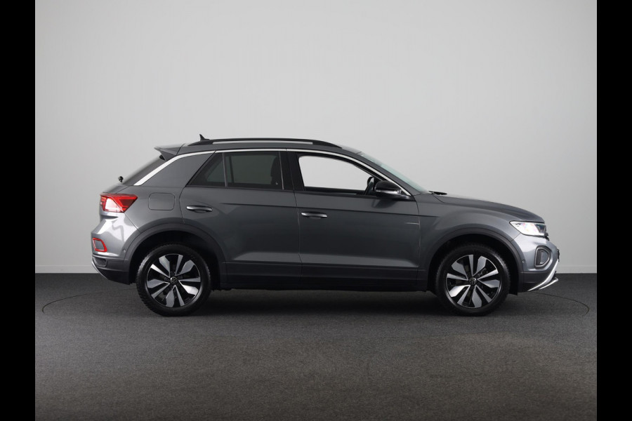 Volkswagen T-Roc 1.0 TSI Life Edition GOAL 115 PK | Navigatie | automatische Airco | Parkeer assistent | Volkswagen T-Roc 1.0 TSI Life Edition GOAL 115 PK | Navigatie | automatische Airco | Parkeer assistent |