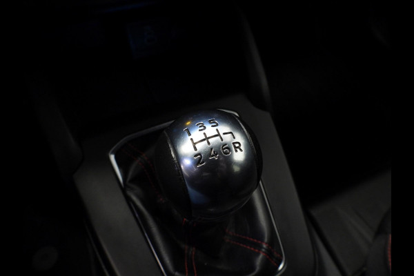 Ford FOCUS Wagon 1.0 EcoBoost Hybrid ST Line NAVI/CAMERA/CLIMA/WINTERPACK/17"LMV!