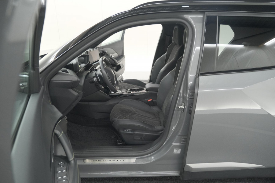 Peugeot 2008 PureTech 130 EAT8 GT | 360 Camera | Stoelmassage | Adaptieve Cruise Control | Dodehoekdetectie Peugeot 2008 PureTech 130 EAT8 GT | 360 Camera | Stoelmassage | Adaptieve Cruise Control | Dodehoekdetectie