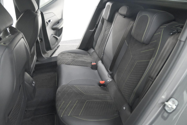 Peugeot 2008 PureTech 130 EAT8 GT | 360 Camera | Stoelmassage | Adaptieve Cruise Control | Dodehoekdetectie Peugeot 2008 PureTech 130 EAT8 GT | 360 Camera | Stoelmassage | Adaptieve Cruise Control | Dodehoekdetectie