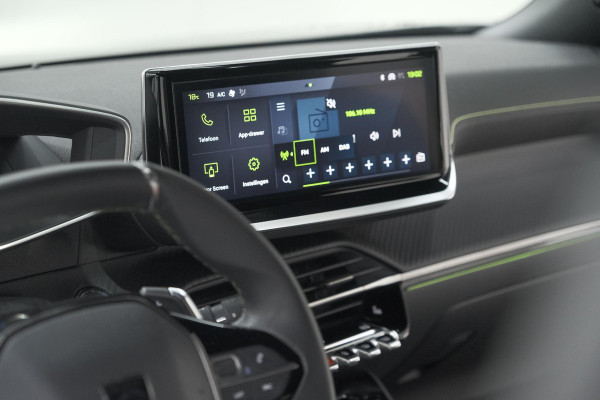 Peugeot 2008 PureTech 130 EAT8 GT | 360 Camera | Stoelmassage | Adaptieve Cruise Control | Dodehoekdetectie Peugeot 2008 PureTech 130 EAT8 GT | 360 Camera | Stoelmassage | Adaptieve Cruise Control | Dodehoekdetectie