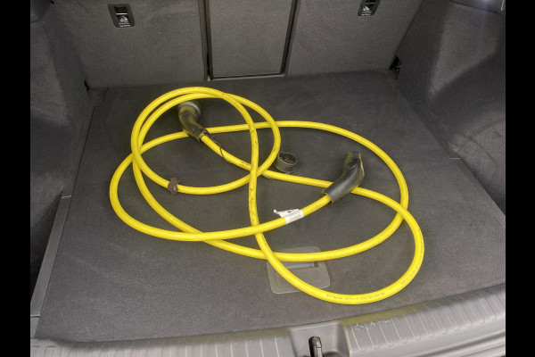 Audi Q4 Sportback e-tron 50 quattro 77 kWh S LINE in- exterieur | HEAD UP DISPLAY | ELECTR. STOELEN+GEHEUGEN | PANORAMADAK RIJKLAARPRIJS INCL. 12MND BOVAG | DEALER ONDERHOUDEN Audi Q4 Sportback e-tron 50 quattro 77 kWh S LINE in- exterieur | HEAD UP DISPLAY | ELECTR. STOELEN+GEHEUGEN | PANORAMADAK RIJKLAARPRIJS INCL. 12MND BOVAG | DEALER ONDERHOUDEN