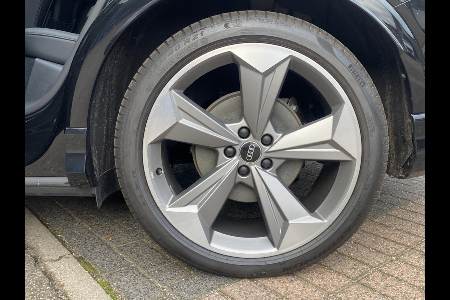 Audi Q4 Sportback e-tron 50 quattro 77 kWh S LINE in- exterieur | HEAD UP DISPLAY | ELECTR. STOELEN+GEHEUGEN | PANORAMADAK RIJKLAARPRIJS INCL. 12MND BOVAG | DEALER ONDERHOUDEN Audi Q4 Sportback e-tron 50 quattro 77 kWh S LINE in- exterieur | HEAD UP DISPLAY | ELECTR. STOELEN+GEHEUGEN | PANORAMADAK RIJKLAARPRIJS INCL. 12MND BOVAG | DEALER ONDERHOUDEN