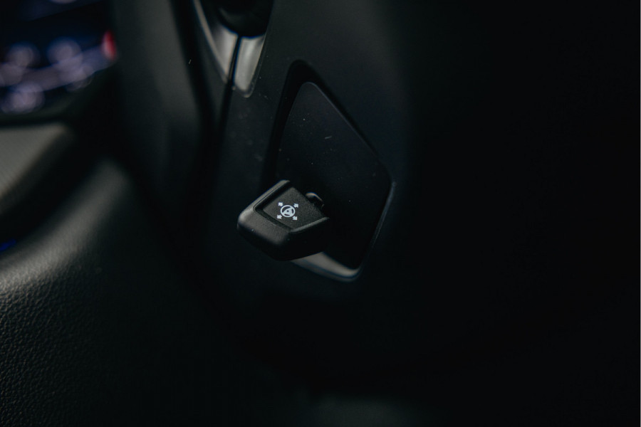 BMW X5 xDrive45e High Executive | M-Stoelen | Pano | Head-Up | Luchtvering | 360 Camera | BMW X5 xDrive45e High Executive | M-Stoelen | Pano | Head-Up | Luchtvering | 360 Camera |