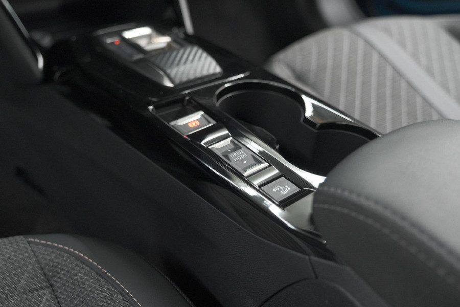 Peugeot 2008 Hybrid 136 e-DCS6 Allure | 360 Camera | Adaptieve Cruise Control | Dodehoekdetectie
