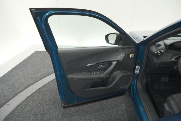 Peugeot 2008 Hybrid 136 e-DCS6 Allure | 360 Camera | Adaptieve Cruise Control | Dodehoekdetectie