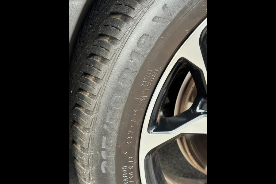 Ford Focus 1.0 EcoBoost Titanium X - Automaat I Navigatie I Airco I Sport pakket I LED I PDC I Dealer onderhouden