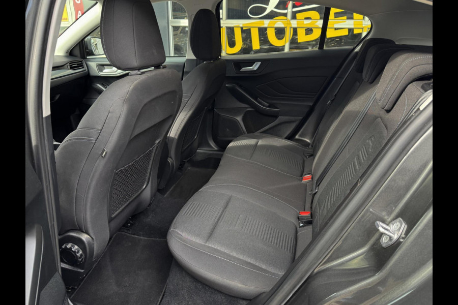 Ford Focus 1.0 EcoBoost Titanium X - Automaat I Navigatie I Airco I Sport pakket I LED I PDC I Dealer onderhouden