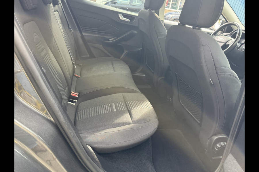 Ford Focus 1.0 EcoBoost Titanium X - Automaat I Navigatie I Airco I Sport pakket I LED I PDC I Dealer onderhouden