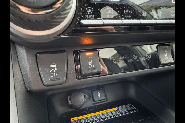 Toyota RAV4 2.5 Plug-in Hybrid AWD Bi-Tone Plus | Trekhaak, Head up display, JBL, Leer, Geheugenfunctie, 360 camera, Stoel+stuurverwarming,