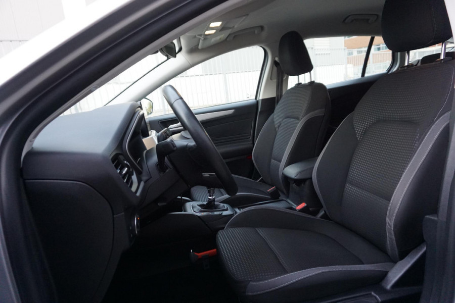 Ford FOCUS Wagon 1.0 EcoBoost 125PK Hybrid Ed.Business/Trekhaak/ Camera/1e Eigenaar. Ford FOCUS Wagon 1.0 EcoBoost 125PK Hybrid Ed.Business/Trekhaak/ Camera/1e Eigenaar.