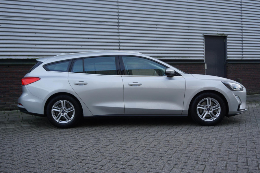 Ford FOCUS Wagon 1.0 EcoBoost 125PK Hybrid Ed.Business/Trekhaak/ Camera/1e Eigenaar. Ford FOCUS Wagon 1.0 EcoBoost 125PK Hybrid Ed.Business/Trekhaak/ Camera/1e Eigenaar.