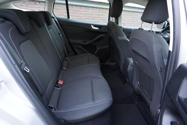 Ford FOCUS Wagon 1.0 EcoBoost 125PK Hybrid Ed.Business/Trekhaak/ Camera/1e Eigenaar. Ford FOCUS Wagon 1.0 EcoBoost 125PK Hybrid Ed.Business/Trekhaak/ Camera/1e Eigenaar.