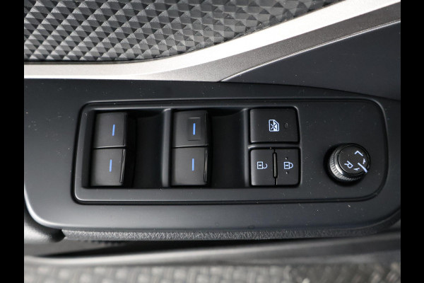 Toyota C-HR 1.8 HYBRID BI-TONE PACK GARANTIE 7-2030 CARPLAY NAVI.CRUISE.BLACKLINE 100% ONDERHOUDEN Toyota C-HR 1.8 HYBRID BI-TONE PACK GARANTIE 7-2030 CARPLAY NAVI.CRUISE.BLACKLINE 100% ONDERHOUDEN