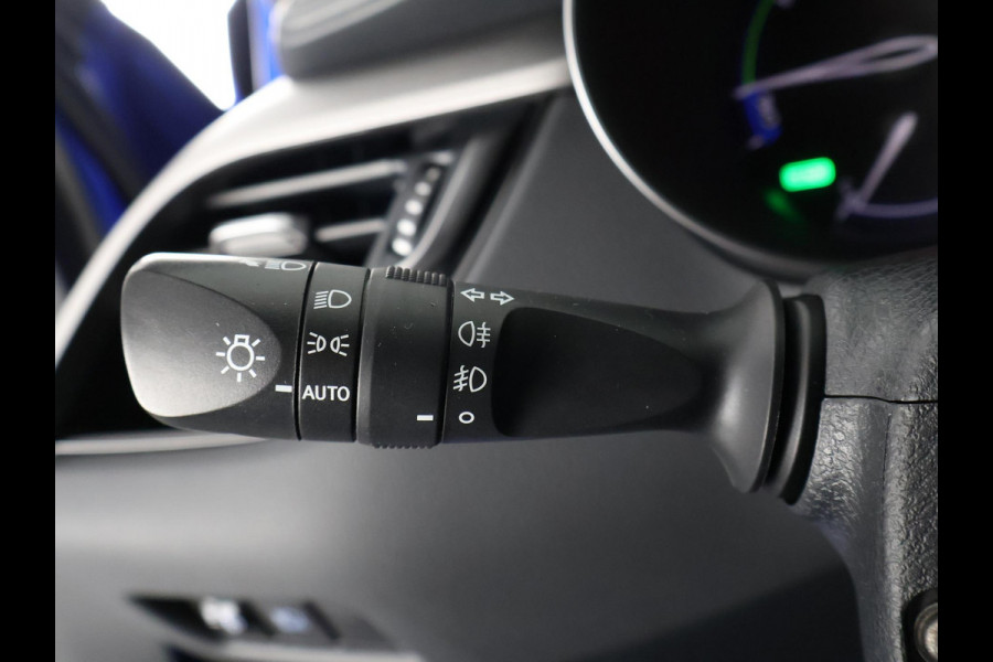 Toyota C-HR 1.8 HYBRID BI-TONE PACK GARANTIE 7-2030 CARPLAY NAVI.CRUISE.BLACKLINE 100% ONDERHOUDEN Toyota C-HR 1.8 HYBRID BI-TONE PACK GARANTIE 7-2030 CARPLAY NAVI.CRUISE.BLACKLINE 100% ONDERHOUDEN