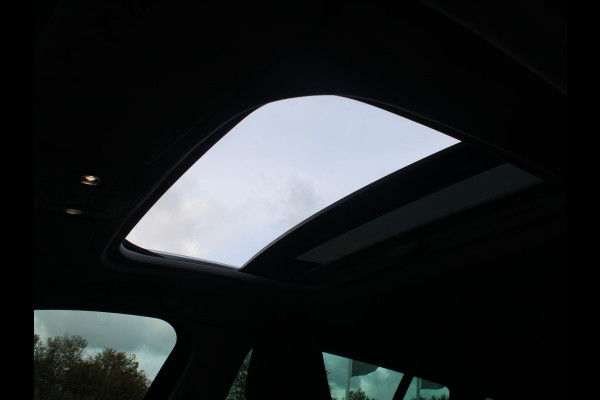 Renault MEGANE Estate 1.3 TCe R.S. Line | ELEKTRISCH SCHUIFDAK | TREKHAAK | NAVIGATIE | ACHTERUITRIJCAMERA |