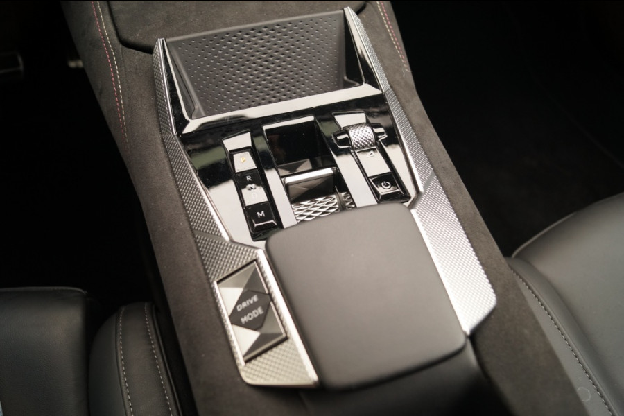 DS DS 4 1.2 PureTech 130pk Automaat Performance Line+ -LEER- DS DS 4 1.2 PureTech 130pk Automaat Performance Line+ -LEER-