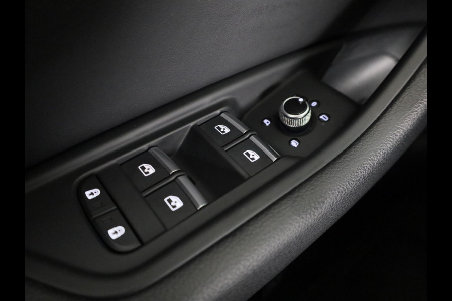 Audi A4 Avant 35 TFSI S edition 150 pk S-tronic | Verlengde garantie | Navigatie | Parkeersensoren | Lichtmetalen velgen 19" | S-Line | Audi A4 Avant 35 TFSI S edition 150 pk S-tronic | Verlengde garantie | Navigatie | Parkeersensoren | Lichtmetalen velgen 19" | S-Line |