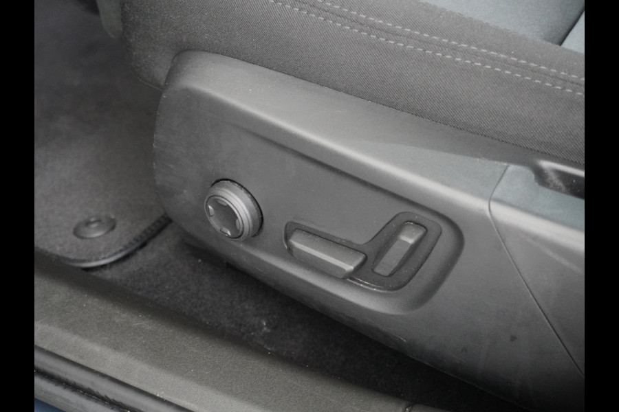 Polestar 2 AUT. 408PK Long Range Dual Motor 78kWh Panorama-Dak Harman&Kardon® Electr.Stoelen Verwarmd+Achterbank+Stuur Adaptive-Cruise Carp Verkeersbord detectie Regen-Lichtsensor Virtual-Cockpit Home-Link Bots waarschuwing Autonoom-Rem Lane Assist Keyless Connected Origineel Nederlandse Auto Nieuwprijs €59.000,- Polestar 2 AUT. 408PK Long Range Dual Motor 78kWh Panorama-Dak Harman&Kardon® Electr.Stoelen Verwarmd+Achterbank+Stuur Adaptive-Cruise Carp Verkeersbord detectie Regen-Lichtsensor Virtual-Cockpit Home-Link Bots waarschuwing Autonoom-Rem Lane Assist Keyless Connected Origineel Nederlandse Auto Nieuwprijs €59.000,-