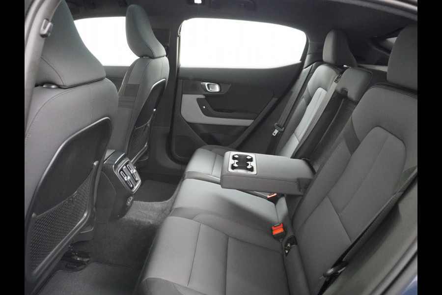 Polestar 2 AUT. 408PK Long Range Dual Motor 78kWh Panorama-Dak Harman&Kardon® Electr.Stoelen Verwarmd+Achterbank+Stuur Adaptive-Cruise Carp Verkeersbord detectie Regen-Lichtsensor Virtual-Cockpit Home-Link Bots waarschuwing Autonoom-Rem Lane Assist Keyless Connected Origineel Nederlandse Auto Nieuwprijs €59.000,- Polestar 2 AUT. 408PK Long Range Dual Motor 78kWh Panorama-Dak Harman&Kardon® Electr.Stoelen Verwarmd+Achterbank+Stuur Adaptive-Cruise Carp Verkeersbord detectie Regen-Lichtsensor Virtual-Cockpit Home-Link Bots waarschuwing Autonoom-Rem Lane Assist Keyless Connected Origineel Nederlandse Auto Nieuwprijs €59.000,-