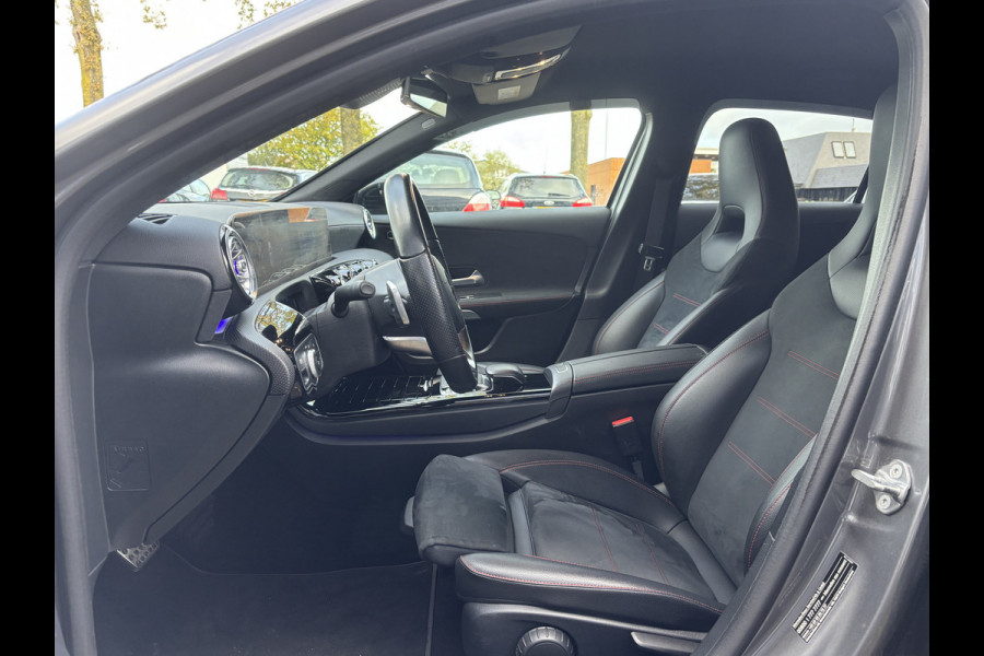 Mercedes-Benz A-Klasse 180 Business Solution AMG | Sfeerverlichting | Automaat | Stoelverwarming | Dodehoek Detector