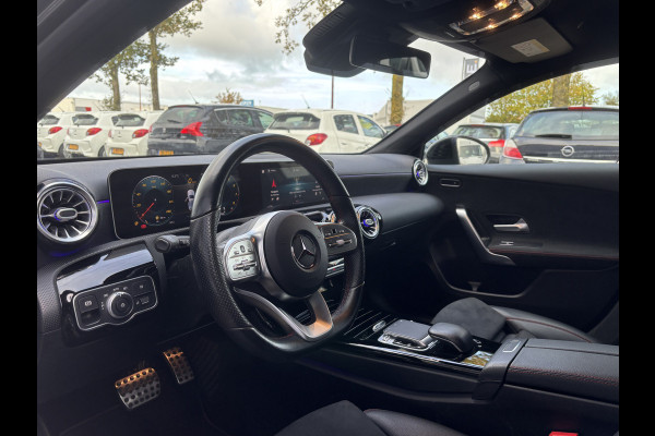Mercedes-Benz A-Klasse 180 Business Solution AMG | Sfeerverlichting | Automaat | Stoelverwarming | Dodehoek Detector