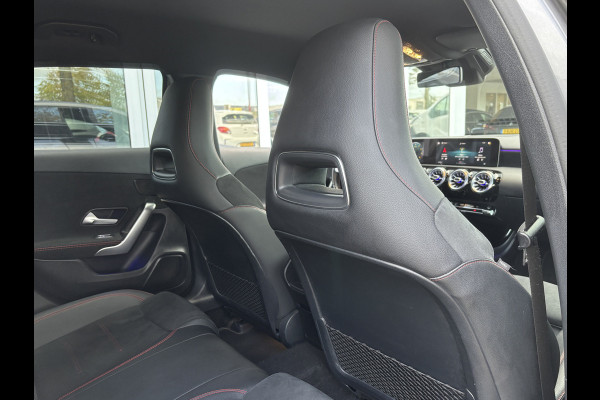 Mercedes-Benz A-Klasse 180 Business Solution AMG | Sfeerverlichting | Automaat | Stoelverwarming | Dodehoek Detector