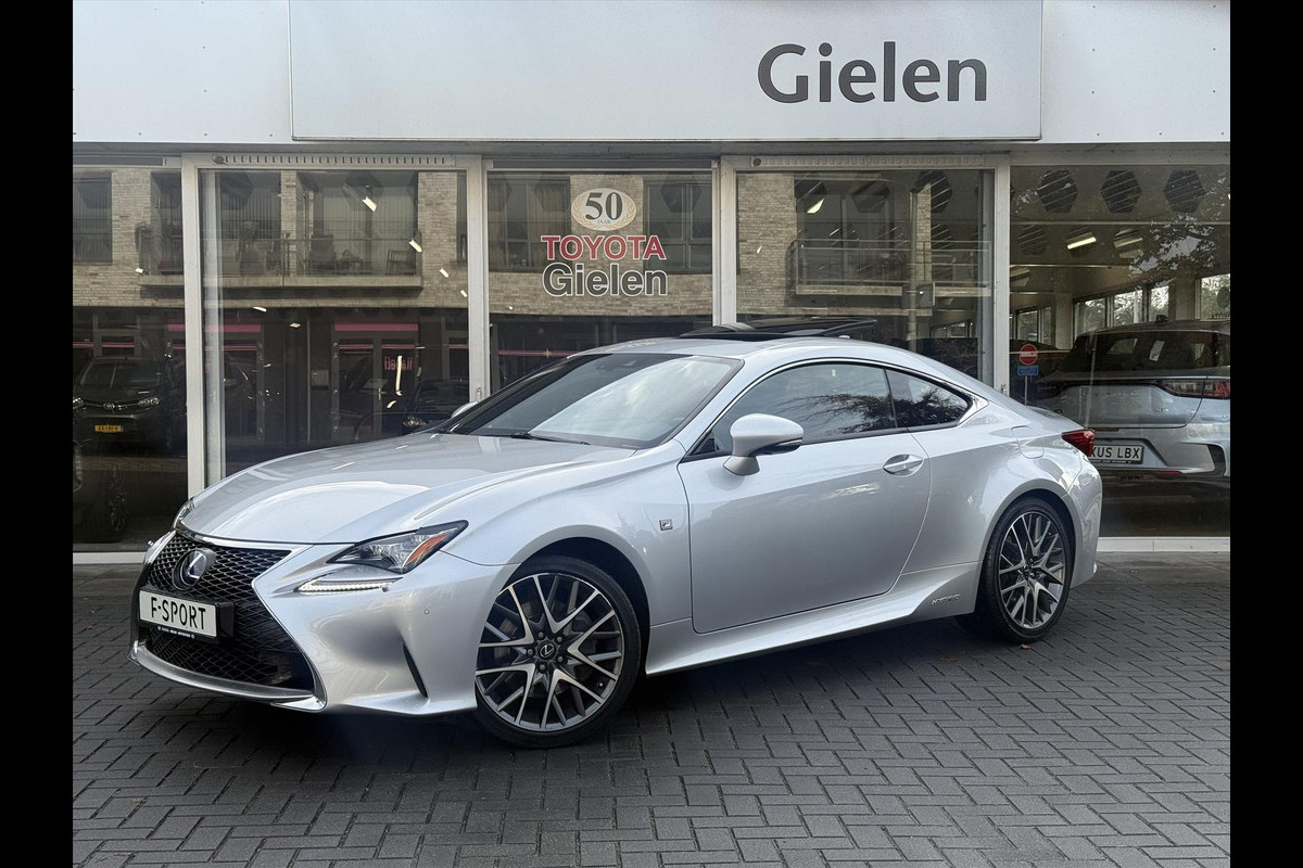 Lexus RC 300h F Sport Line | Schuifdak, Parkeersensoren, Stoelventilatie + verwarming, Leer, Dodehoekherkenning, Navigatie