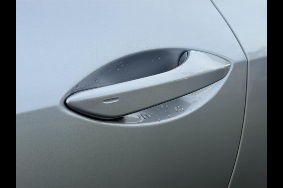 Lexus RC 300h F Sport Line | Schuifdak, Parkeersensoren, Stoelventilatie + verwarming, Leer, Dodehoekherkenning, Navigatie