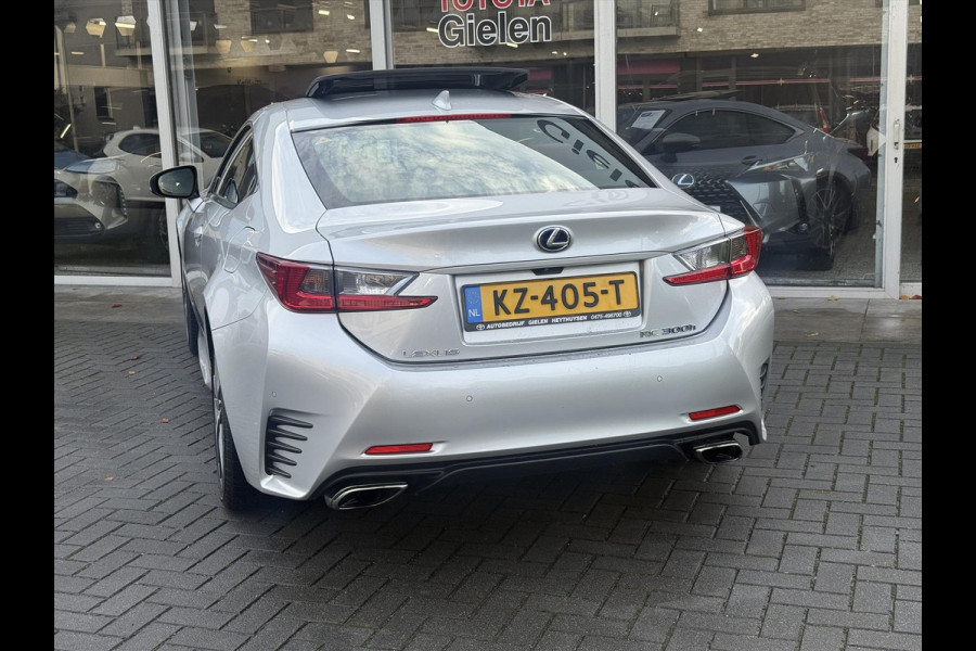 Lexus RC 300h F Sport Line | Schuifdak, Parkeersensoren, Stoelventilatie + verwarming, Leer, Dodehoekherkenning, Navigatie