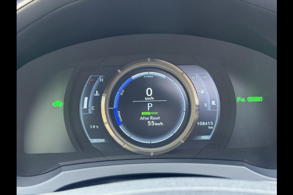 Lexus RC 300h F Sport Line | Schuifdak, Parkeersensoren, Stoelventilatie + verwarming, Leer, Dodehoekherkenning, Navigatie