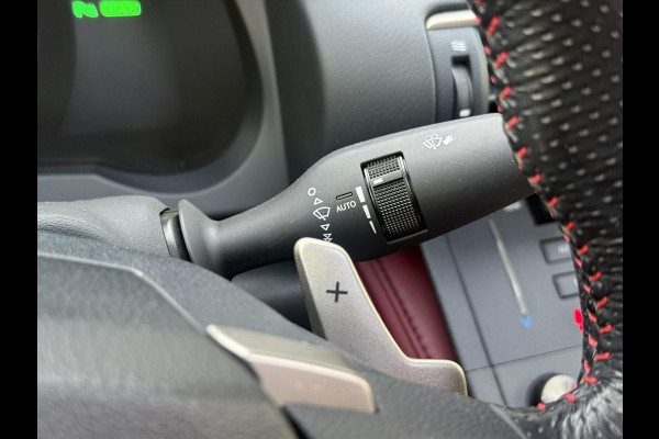 Lexus RC 300h F Sport Line | Schuifdak, Parkeersensoren, Stoelventilatie + verwarming, Leer, Dodehoekherkenning, Navigatie