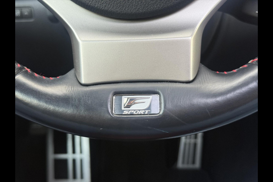 Lexus RC 300h F Sport Line | Schuifdak, Parkeersensoren, Stoelventilatie + verwarming, Leer, Dodehoekherkenning, Navigatie