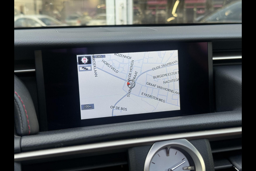 Lexus RC 300h F Sport Line | Schuifdak, Parkeersensoren, Stoelventilatie + verwarming, Leer, Dodehoekherkenning, Navigatie