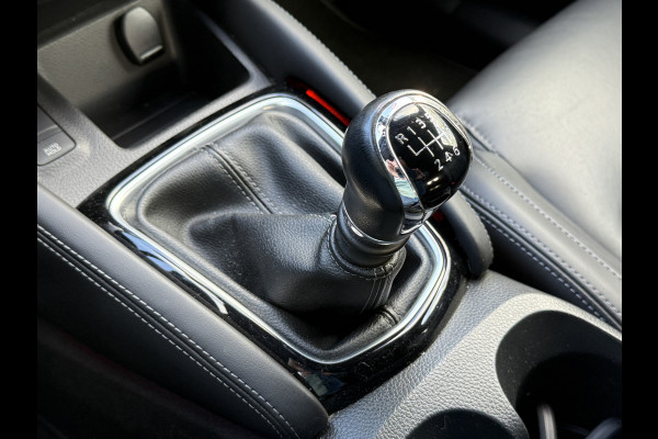 Nissan QASHQAI BWJ 2019 | 1.2 116PK Tekna + | TREKHAAK | LUXURY LEER | CLIMA |PANO | NAVI | CAMERA | PDC 2X | 19'' LMV