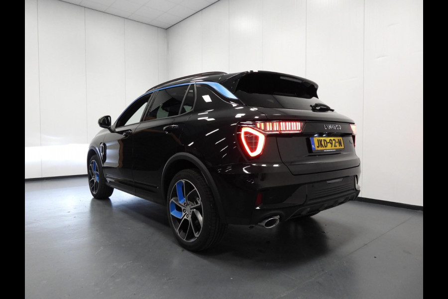 Lynk & Co 01 1.5 PHEV !NIEUW! NAVI/STUURVERW/SCHUIFDAK/LED/20"LMV! Lynk & Co 01 1.5 PHEV !NIEUW! NAVI/STUURVERW/SCHUIFDAK/LED/20"LMV!