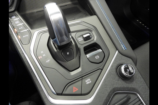 Lynk & Co 01 1.5 PHEV !NIEUW! NAVI/STUURVERW/SCHUIFDAK/LED/20"LMV! Lynk & Co 01 1.5 PHEV !NIEUW! NAVI/STUURVERW/SCHUIFDAK/LED/20"LMV!