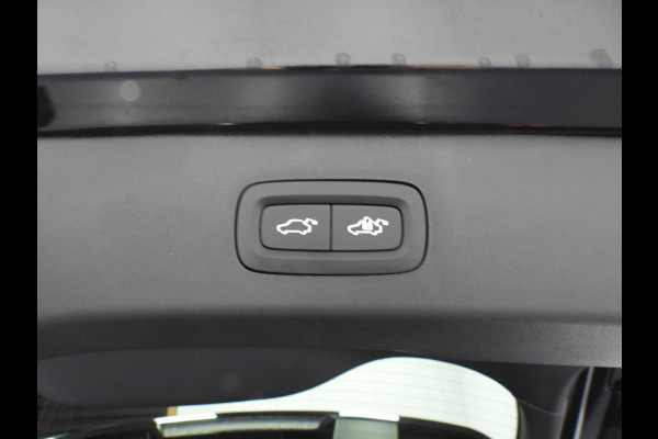 Lynk & Co 01 1.5 PHEV !NIEUW! NAVI/STUURVERW/SCHUIFDAK/LED/20"LMV! Lynk & Co 01 1.5 PHEV !NIEUW! NAVI/STUURVERW/SCHUIFDAK/LED/20"LMV!