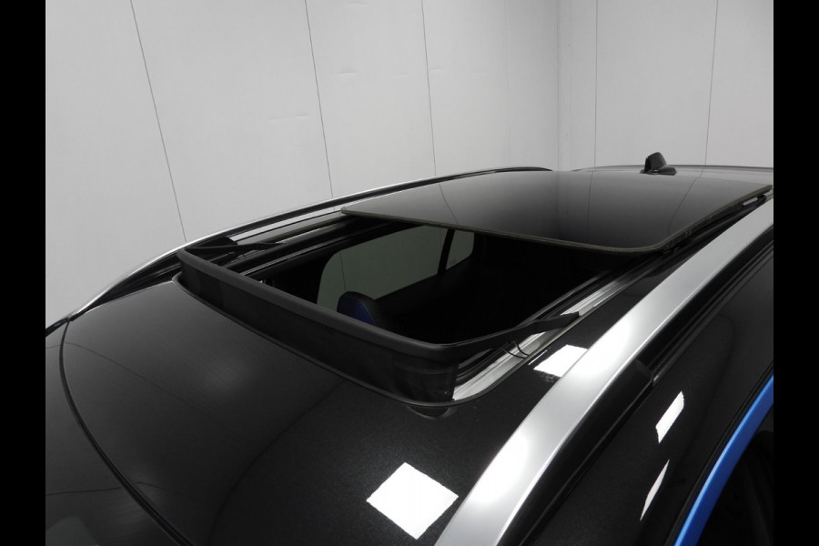 Lynk & Co 01 1.5 PHEV !NIEUW! NAVI/STUURVERW/SCHUIFDAK/LED/20"LMV! Lynk & Co 01 1.5 PHEV !NIEUW! NAVI/STUURVERW/SCHUIFDAK/LED/20"LMV!