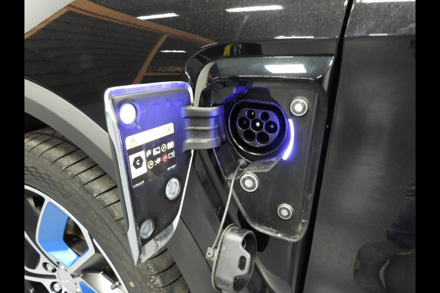 Lynk & Co 01 1.5 PHEV !NIEUW! NAVI/STUURVERW/SCHUIFDAK/LED/20"LMV! Lynk & Co 01 1.5 PHEV !NIEUW! NAVI/STUURVERW/SCHUIFDAK/LED/20"LMV!