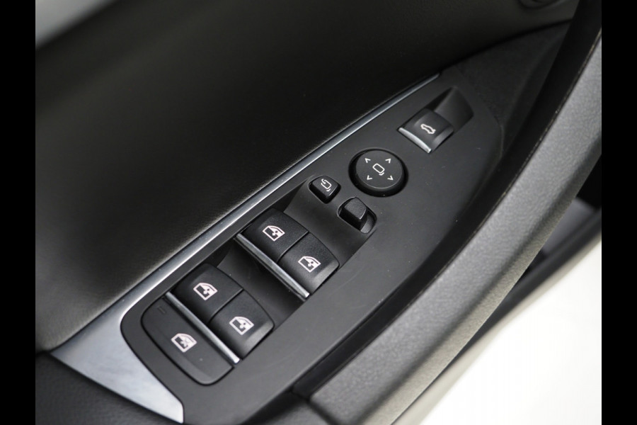 BMW X3 xDrive30e LCI 292PK | Leder | Sportstoelen | Zwarte Hemel | Camera | DAB | Carplay BMW X3 xDrive30e LCI 292PK | Leder | Sportstoelen | Zwarte Hemel | Camera | DAB | Carplay