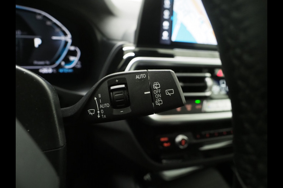 BMW X3 xDrive30e LCI 292PK | Leder | Sportstoelen | Zwarte Hemel | Camera | DAB | Carplay BMW X3 xDrive30e LCI 292PK | Leder | Sportstoelen | Zwarte Hemel | Camera | DAB | Carplay