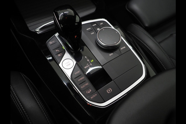 BMW X3 xDrive30e LCI 292PK | Leder | Sportstoelen | Zwarte Hemel | Camera | DAB | Carplay BMW X3 xDrive30e LCI 292PK | Leder | Sportstoelen | Zwarte Hemel | Camera | DAB | Carplay