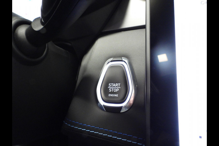 Lynk & Co 01 1.5 PHEV !NIEUW! NAVI/STUURVERW/SCHUIFDAK/LED/20"LMV! Lynk & Co 01 1.5 PHEV !NIEUW! NAVI/STUURVERW/SCHUIFDAK/LED/20"LMV!