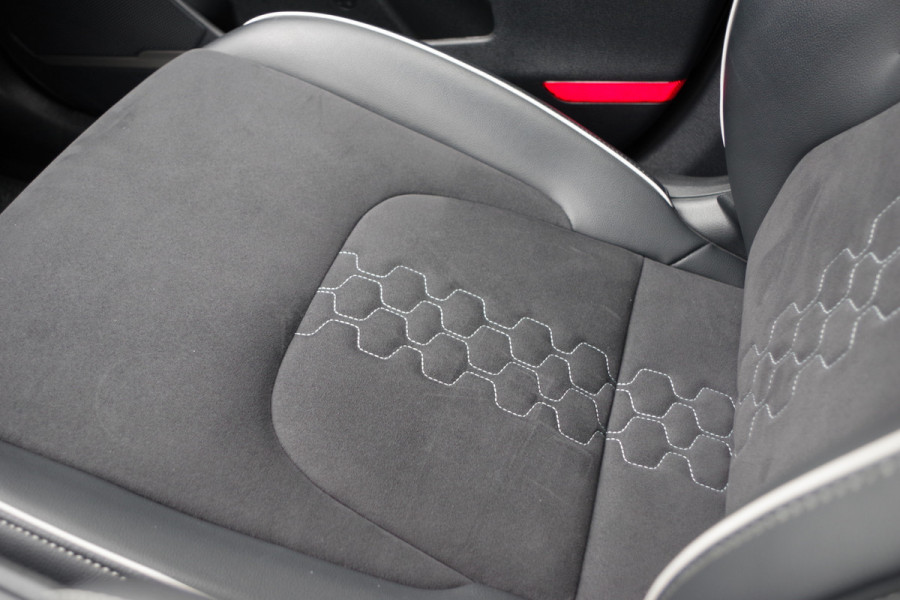 Kia Sportage 1.6 T-GDi MHEV 4WD GT-Line Edition, 4X4, 360 Camera, 4 x Stoelverwarming, Keyless Kia Sportage 1.6 T-GDi MHEV 4WD GT-Line Edition, 4X4, 360 Camera, 4 x Stoelverwarming, Keyless