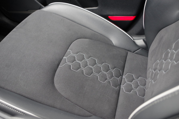 Kia Sportage 1.6 T-GDi MHEV 4WD GT-Line Edition, 4X4, 360 Camera, 4 x Stoelverwarming, Keyless Kia Sportage 1.6 T-GDi MHEV 4WD GT-Line Edition, 4X4, 360 Camera, 4 x Stoelverwarming, Keyless